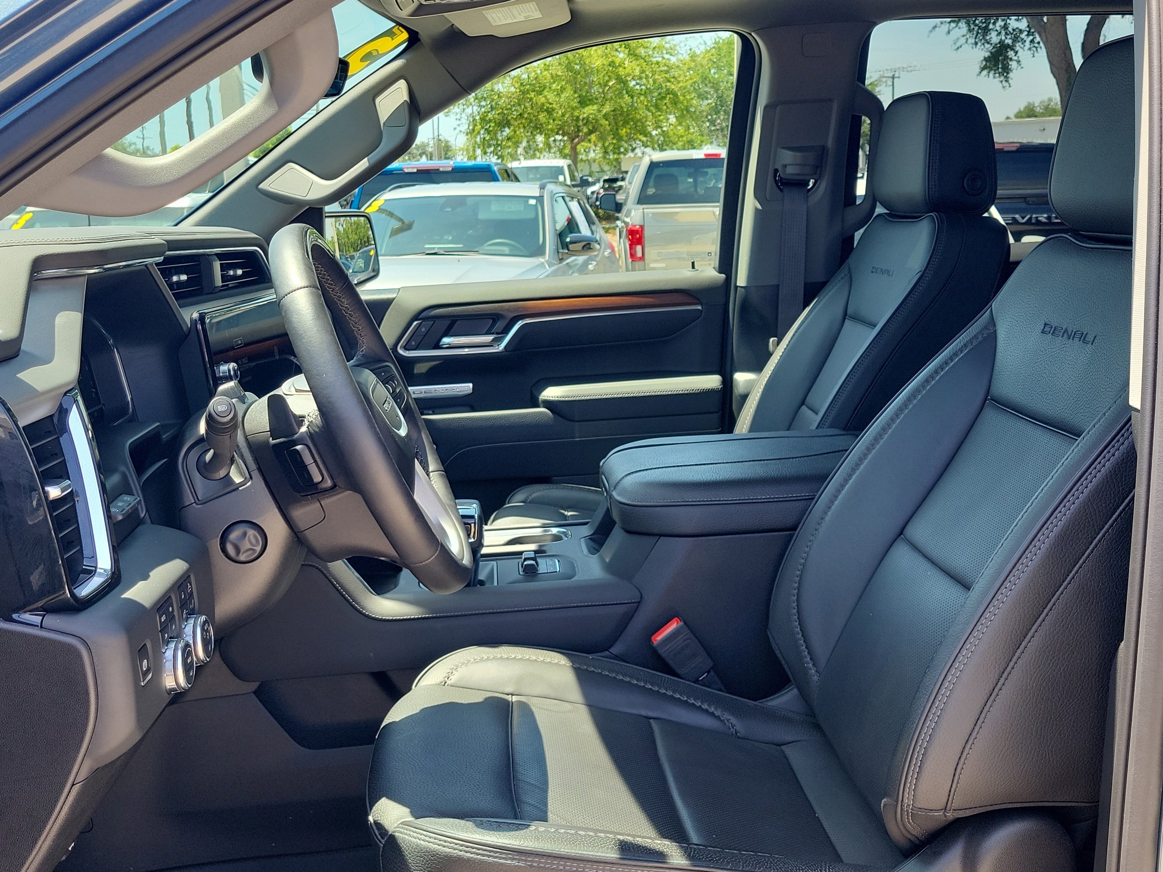 Used 2025 Downpour Metallic GMC Denali image 21