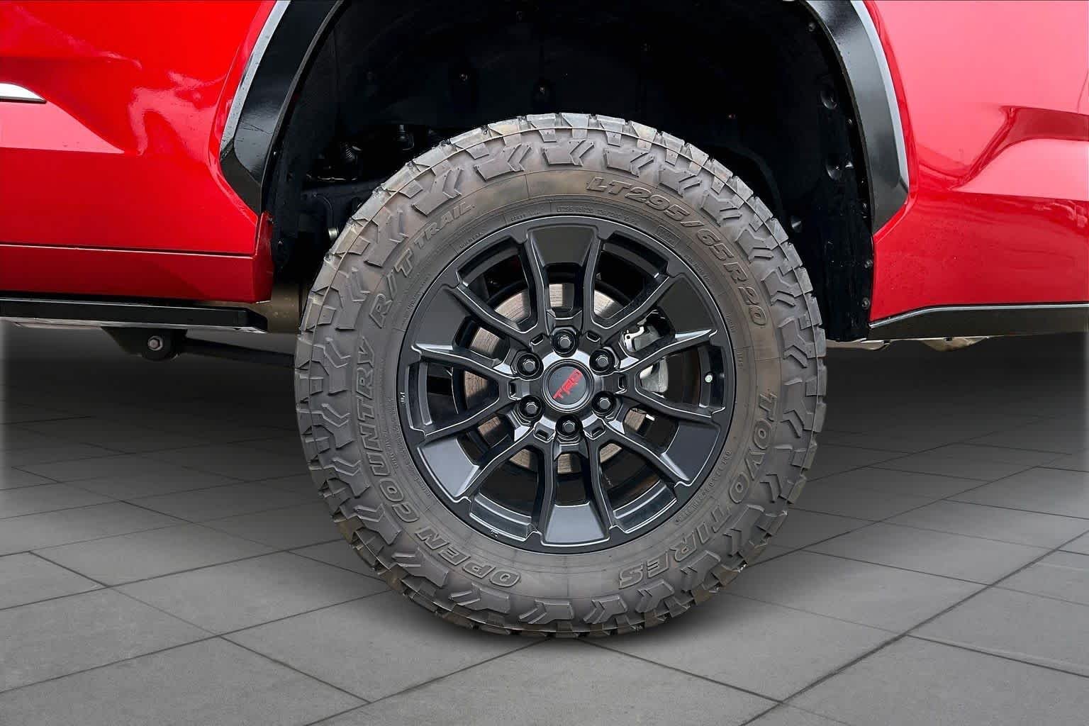 2025 Toyota Sequoia Platinum - Photo 11
