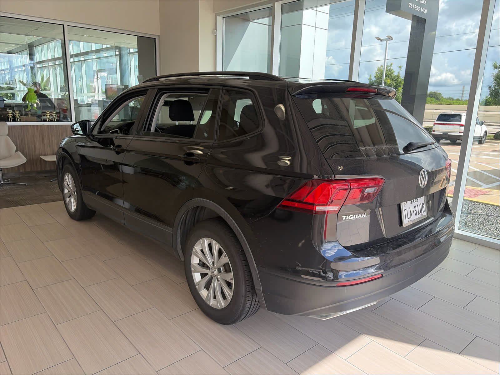 Used 2018 Deep Black Pearl Metallic Volkswagen S image 4
