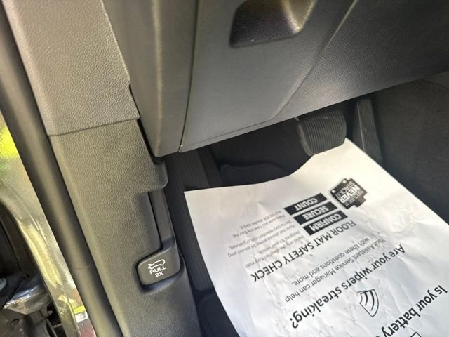Used 2020 Gray Ford XLT image 28