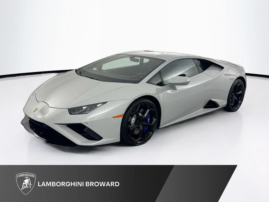 2022 Lamborghini Huracan EVO Coupe's photo