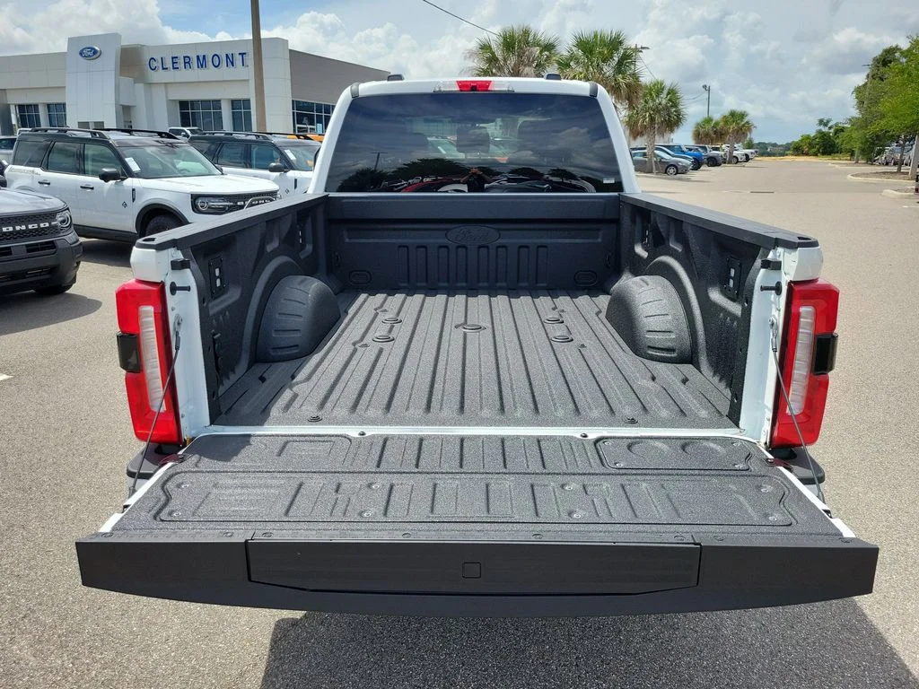 New 2026 Star White Metallic Tri-Coat Ford F-250® Lariat® image 9