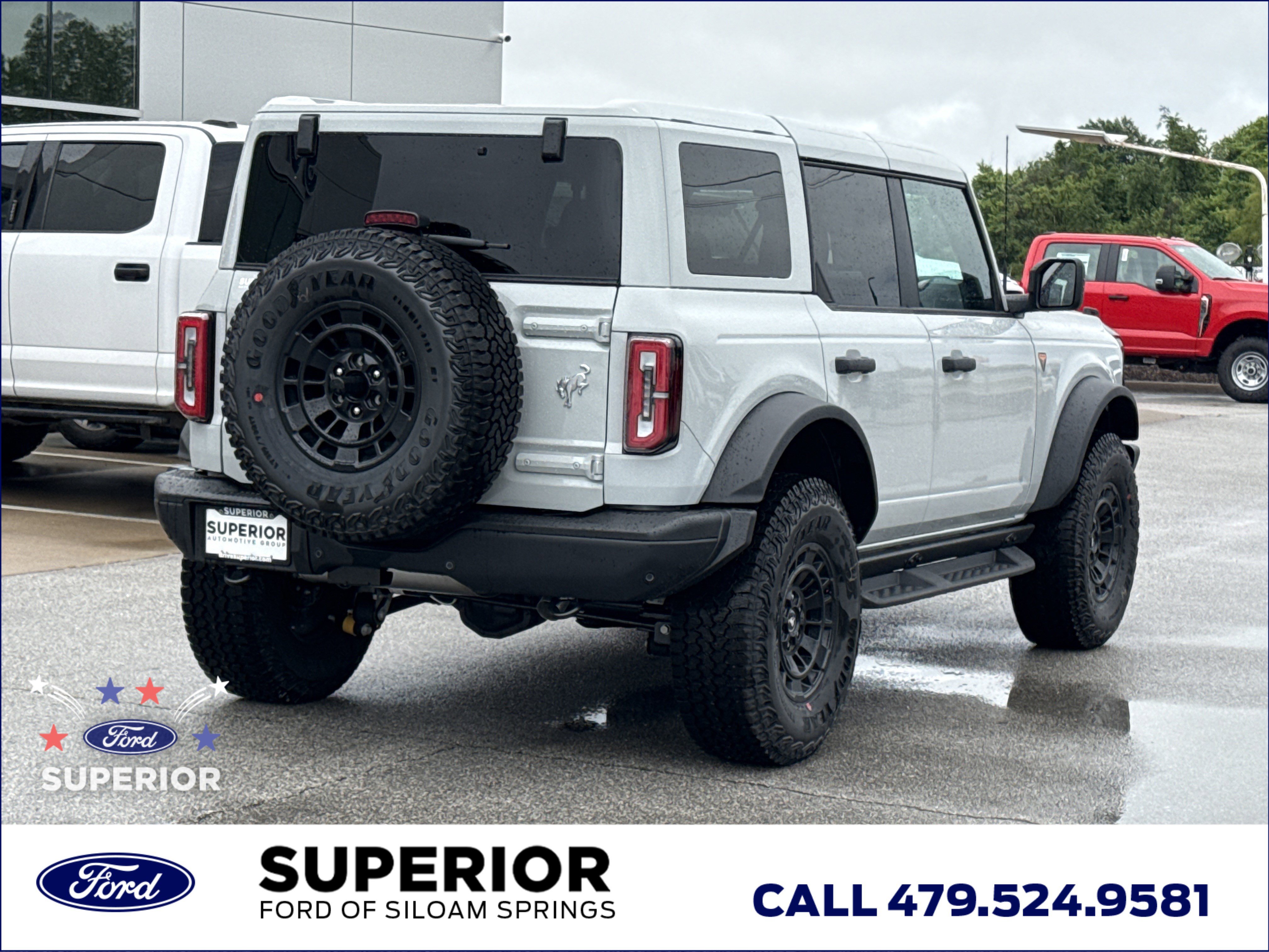 New 2026 Avalanche Gray Ford Badlands 4WD image 3