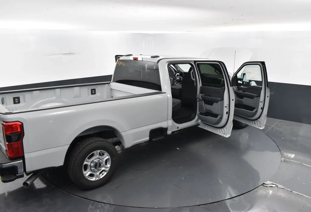 New 2026 White Ford XLT image 41