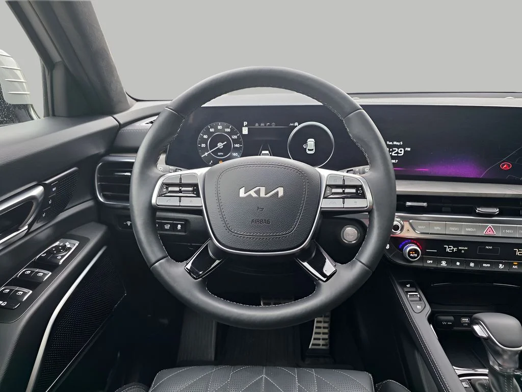 Used 2025 Wolf Gray Kia SX-Prestige X-Line image 25