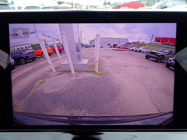 New 2026 Diamond Black Crystal Pearlcoat Jeep Limited image 20