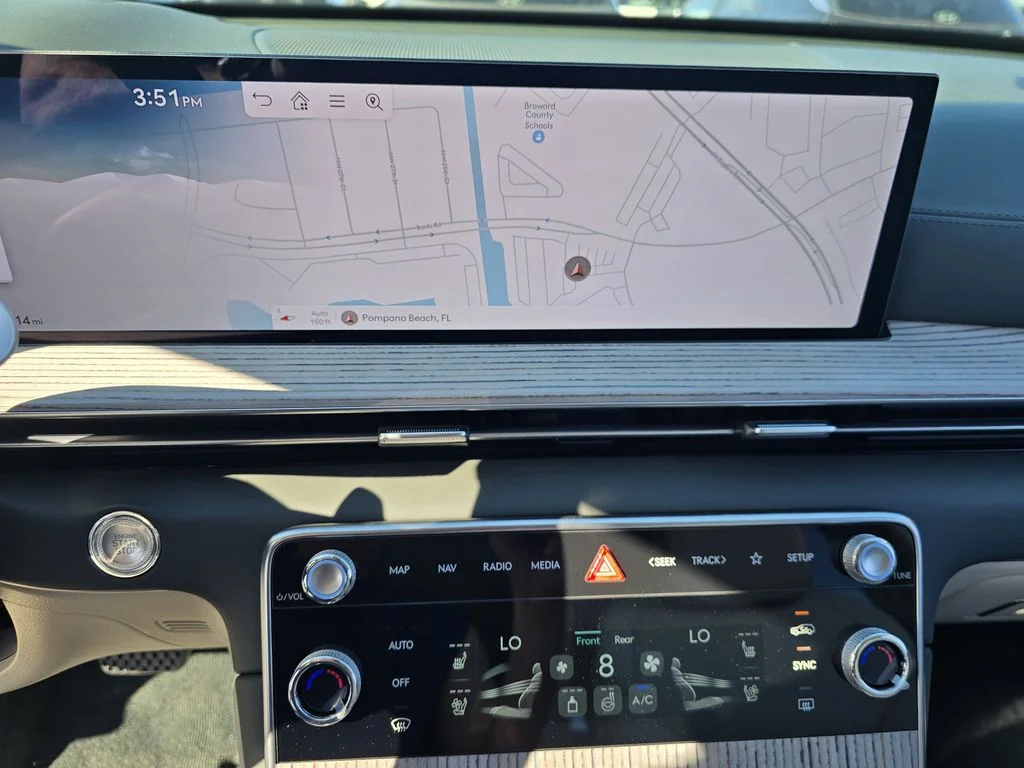 New 2027 White Genesis 2.5T Advanced image 18