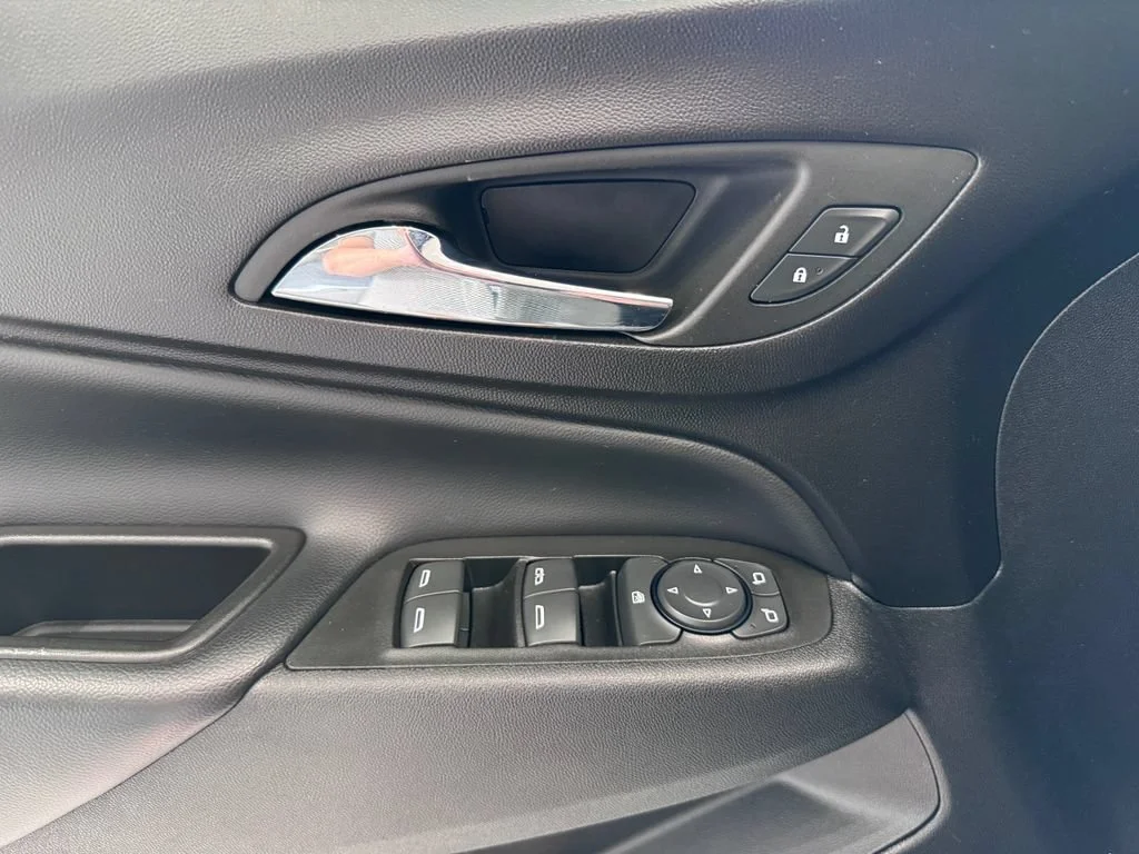 2022 Chevrolet Equinox LT - Photo 25