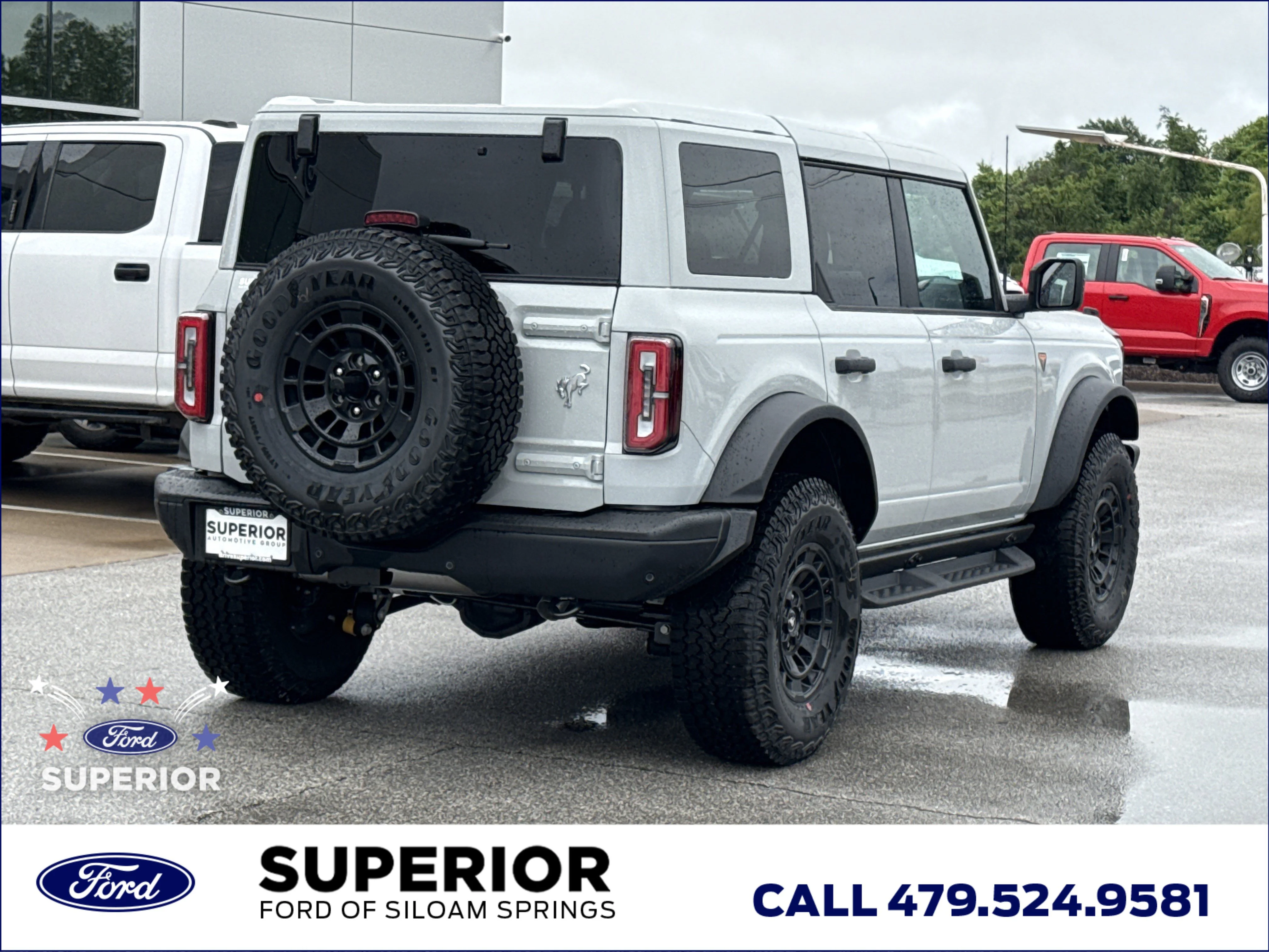 New 2026 Avalanche Gray Ford Badlands 4WD image 3