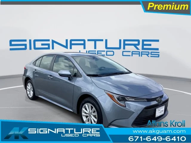 2025 Toyota Corolla LE CVT's photo