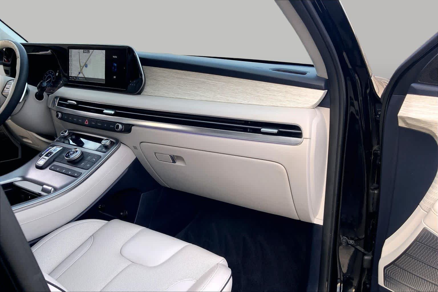 Used 2023 Abyss Black Pearl Hyundai Calligraphy image 19