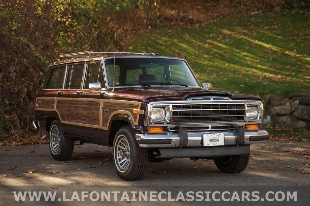1991 Jeep Grand Wagoneer's photo