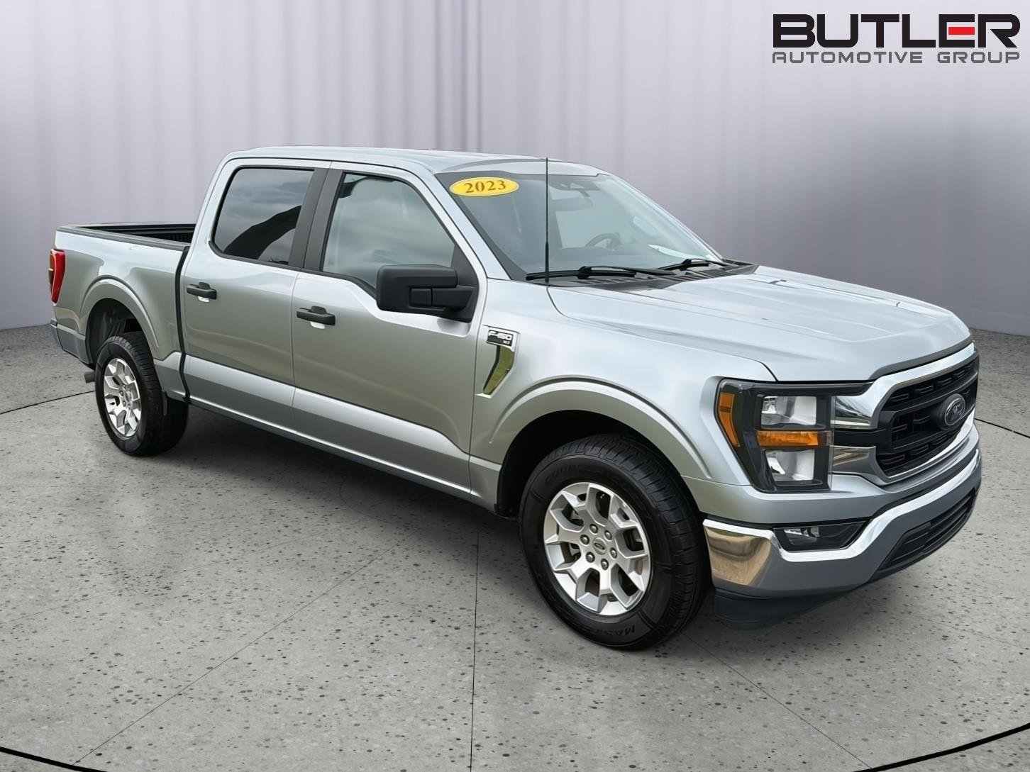 Used 2023 Iconic Silver Ford XLT image 8