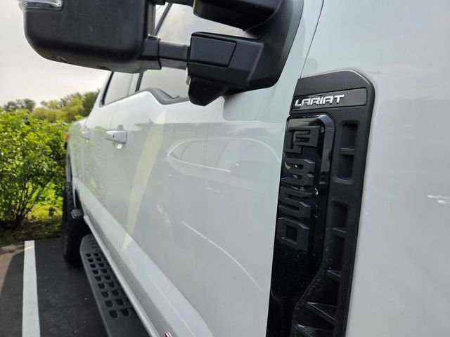 Used 2024 Star White Ford Lariat image 10