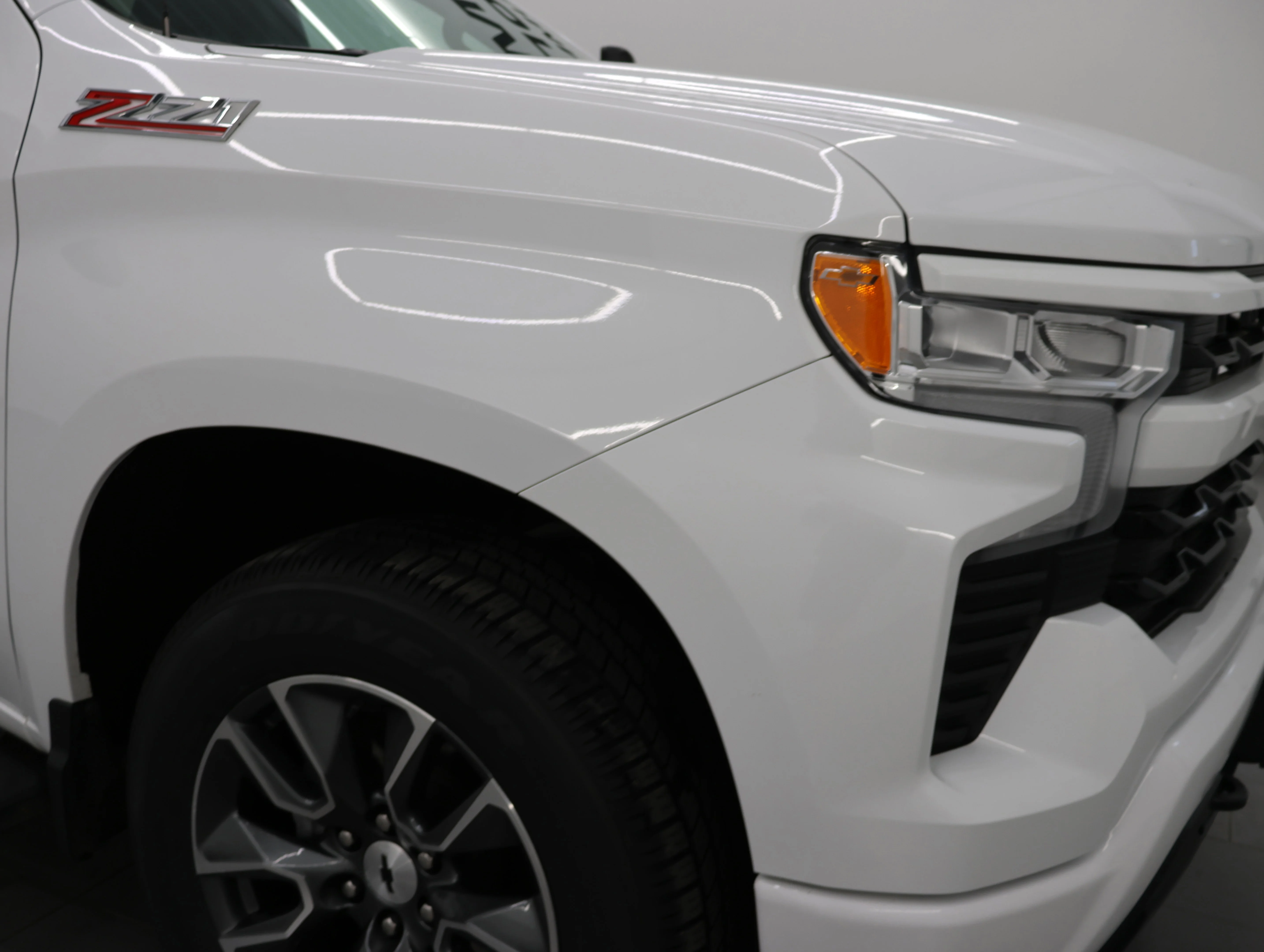 Used 2023 Summit White Chevrolet RST image 21