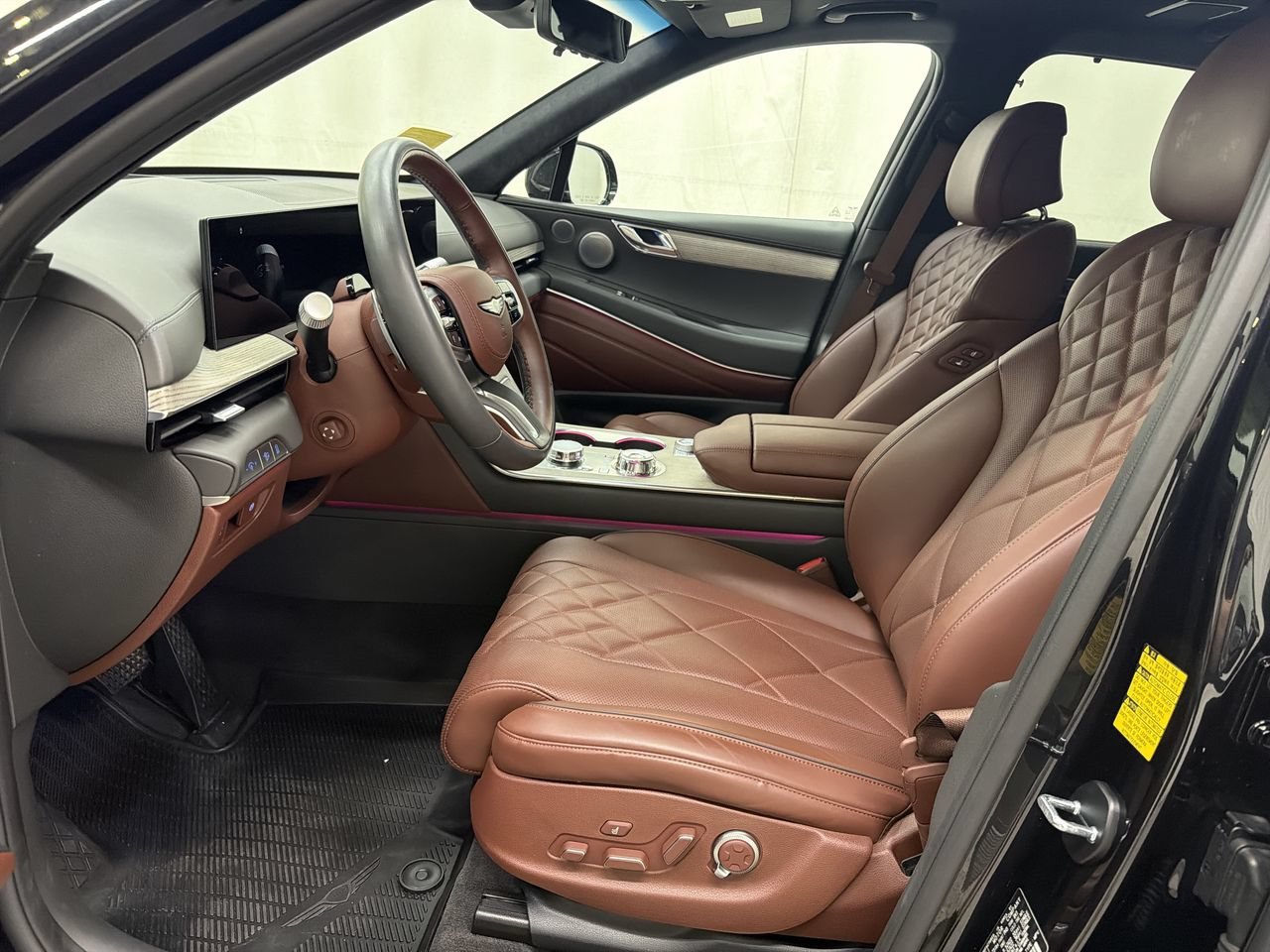 2025 GENESIS GV80 Prestige - Photo 14