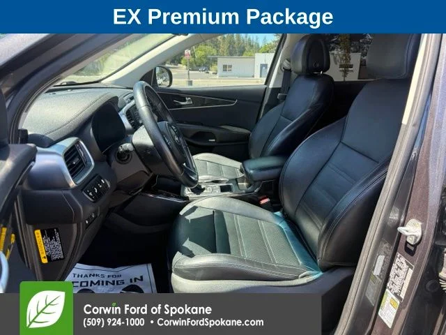 Used 2016 Platinum Graphite Kia EX image 2
