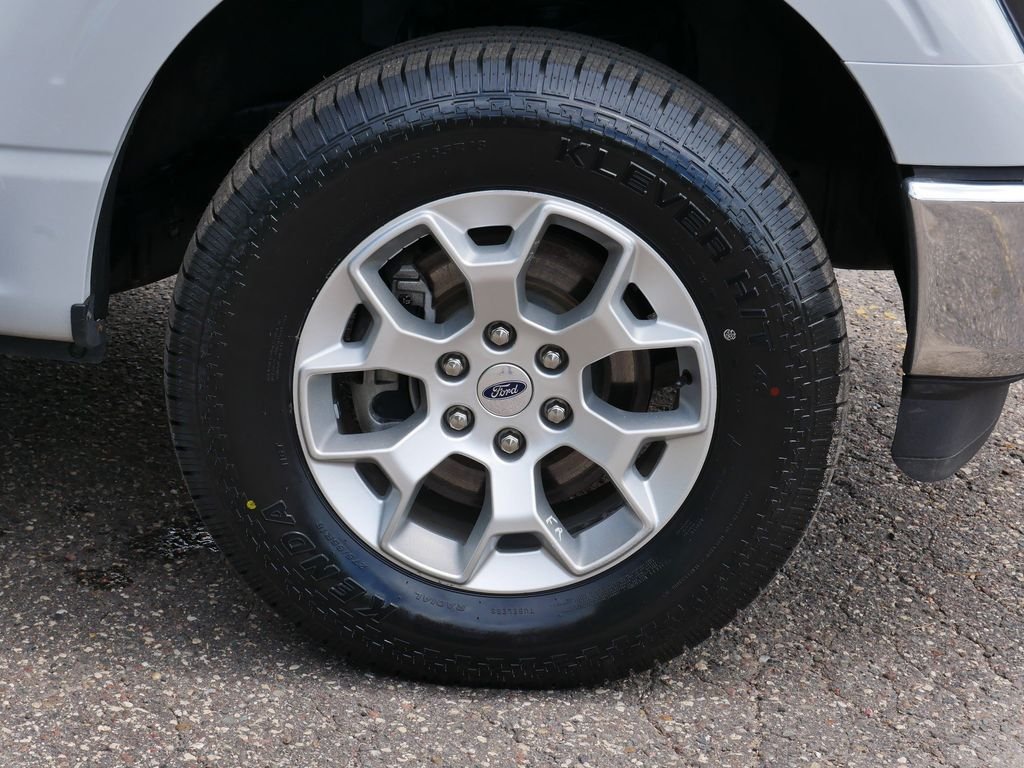 Used 2023 White Ford XLT image 7