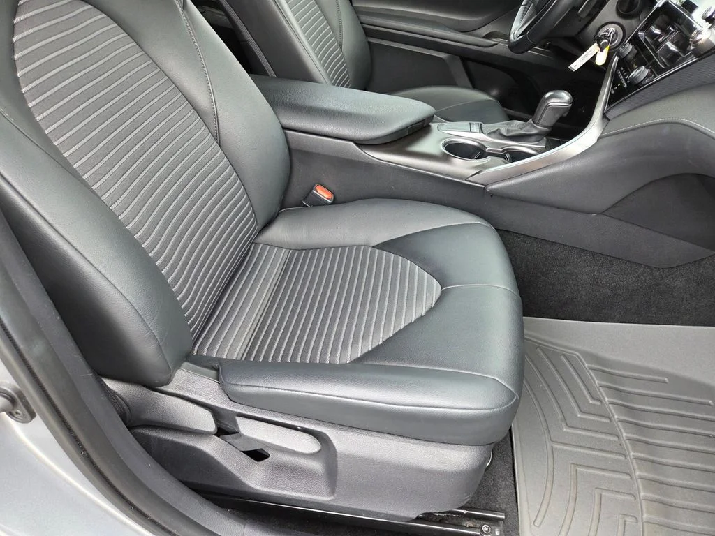 Used 2023 Silver Toyota SE image 27