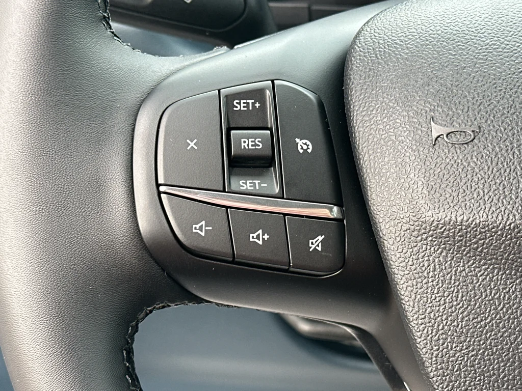 New 2026 Space White Metallic Ford XLT image 19