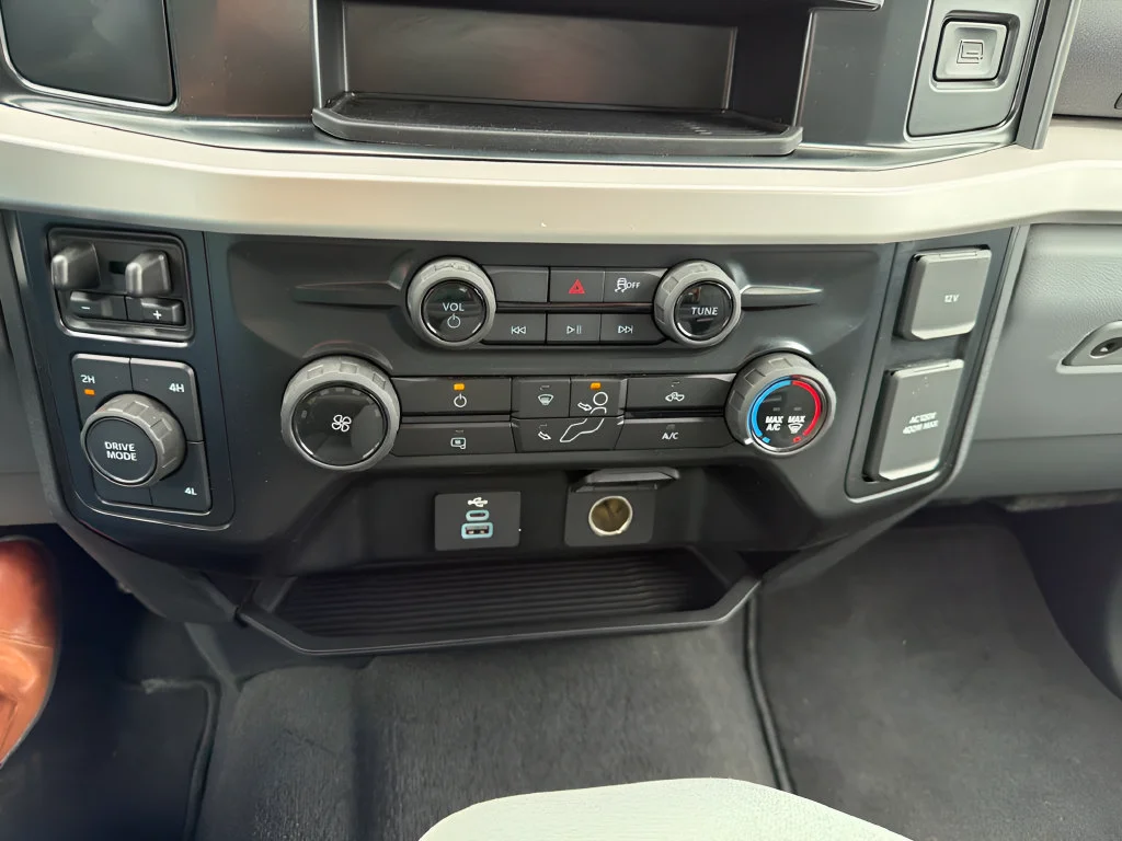2025 Ford F-250 Super Duty XLT - Photo 28