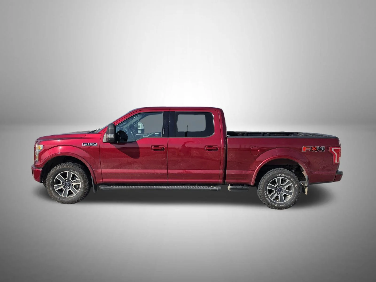 Used 2015 Red Ford XLT image 1
