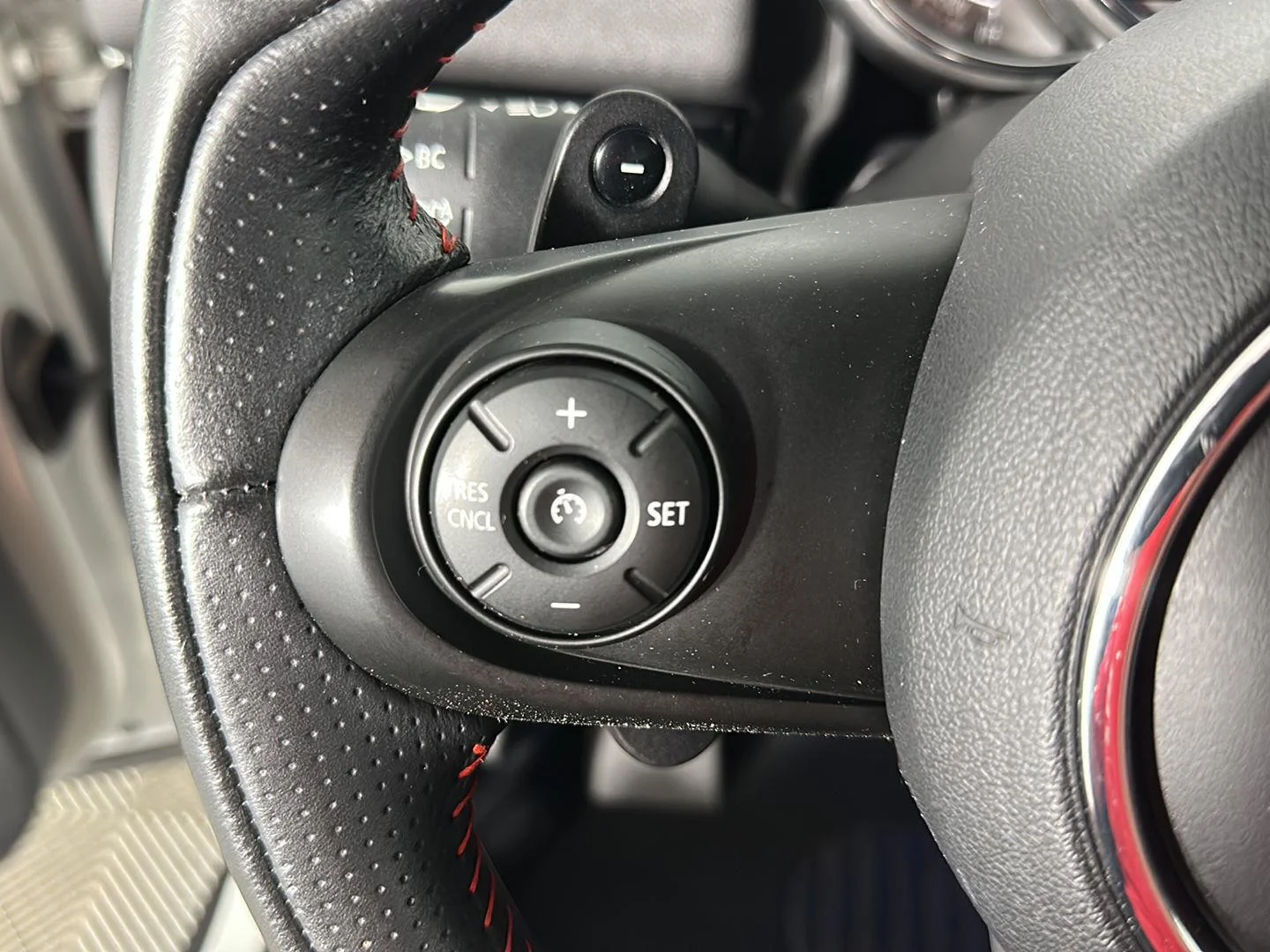 Used 2020 White SIlver Edition MINI Cooper S image 25