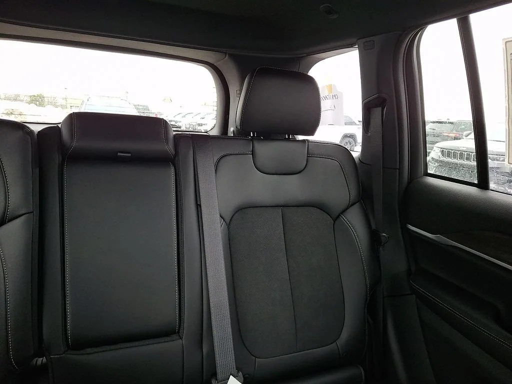 New 2026 Baltic Gray Metallic Clearcoat Jeep Laredo Altitude image 15