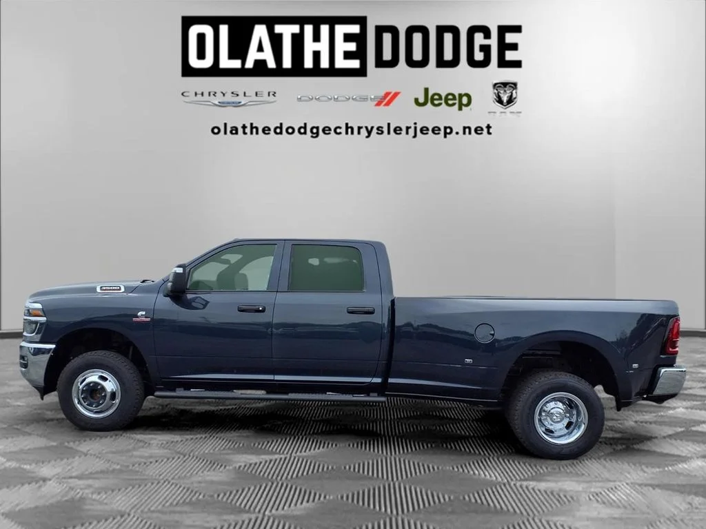 New 2026 Forged Blue Metallic Exterior Paint RAM Tradesman image 18