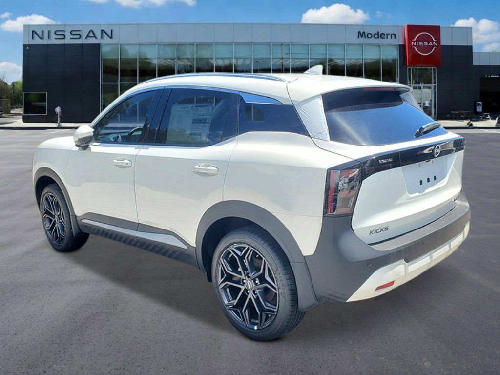 New 2026 Aspen White Tricoat Nissan SR image 4