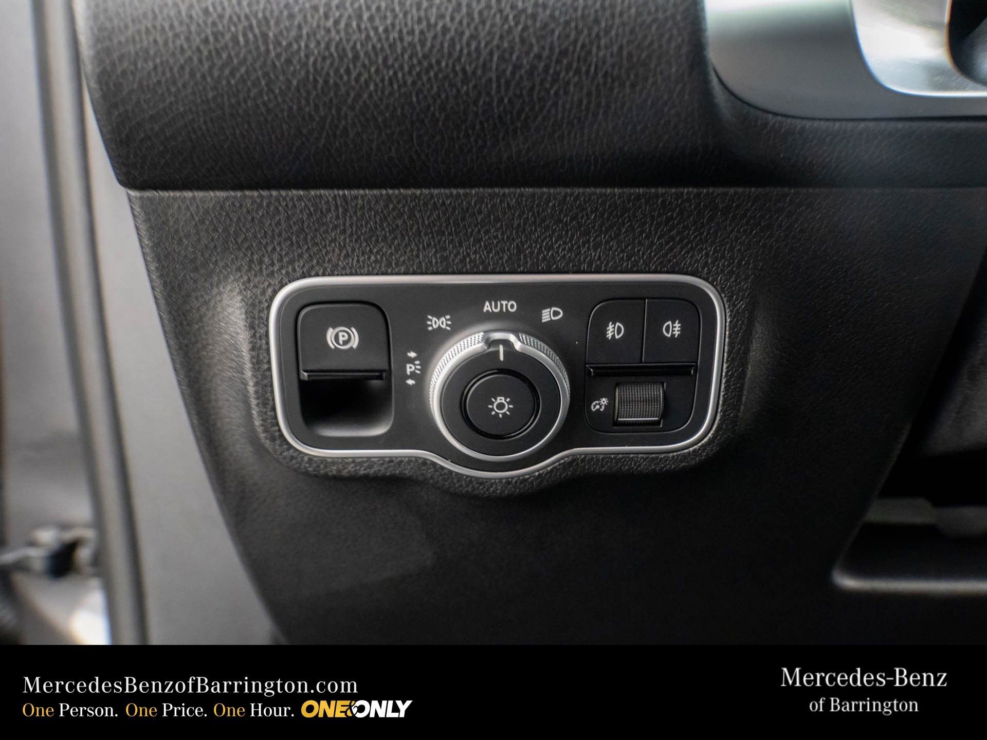New 2026 Mountain Grey Metallic Mercedes-Benz GLB 250 image 70