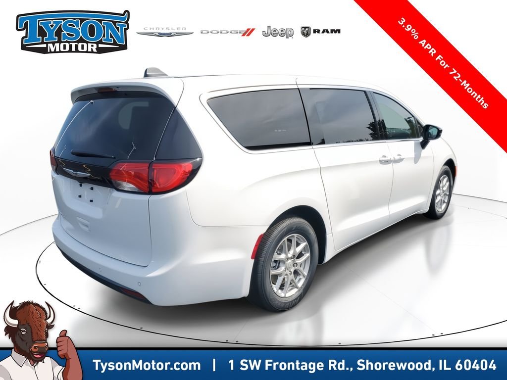 New 2026 Bright White Clear-Coat Exterior Paint Chrysler LX image 4