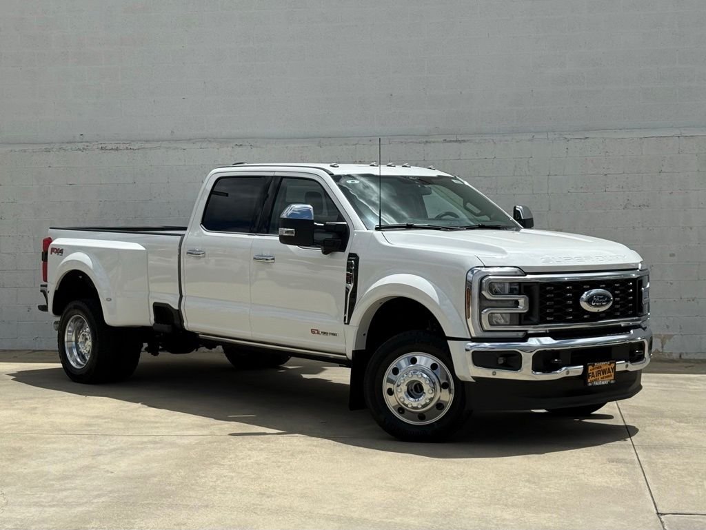 2026 Ford F-450 Lariat 4x4 Crew Cab 8' Box DRW's photo