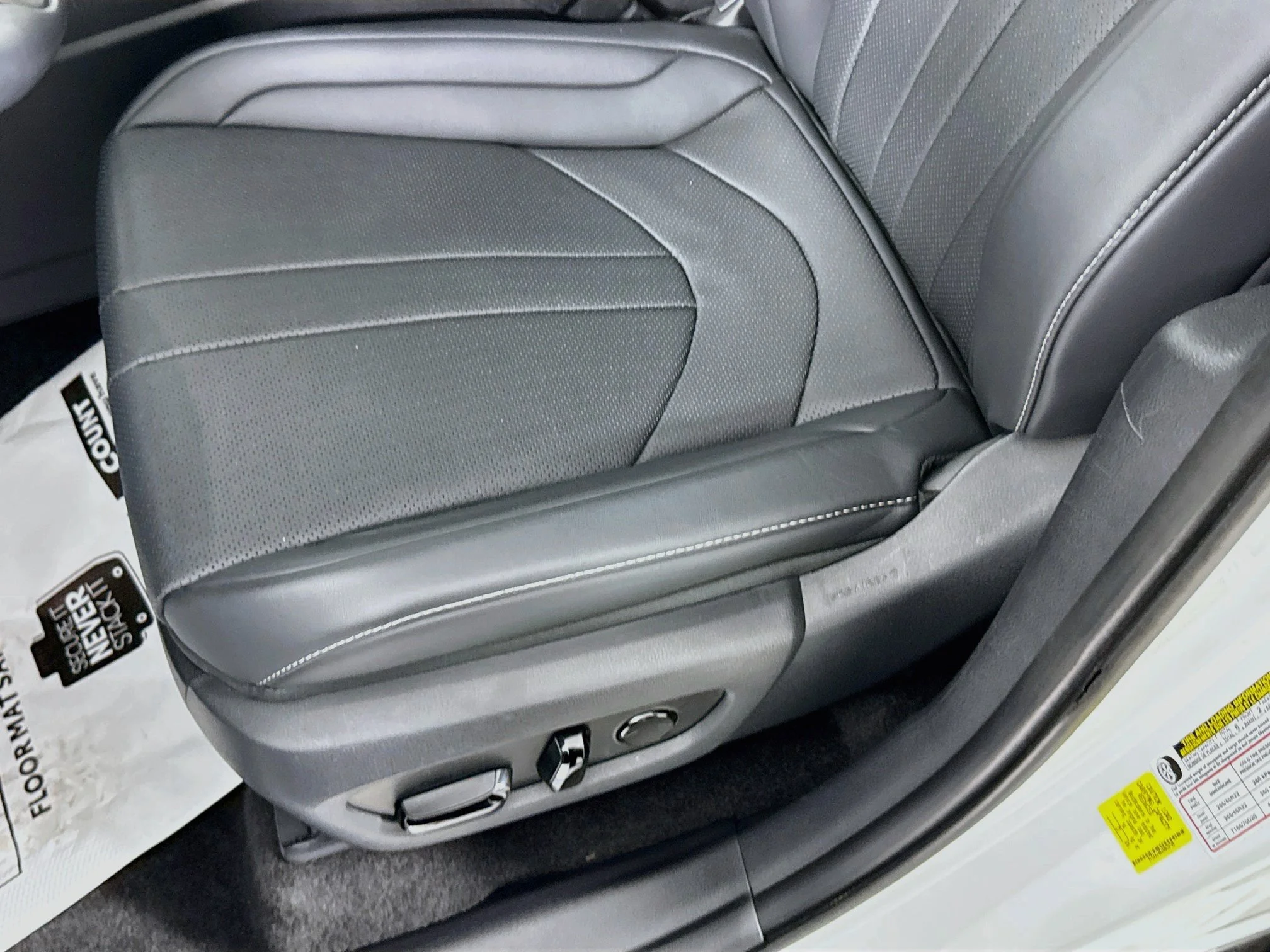 Certified Used 2025 Pearl Lexus 350 F SPORT Handling image 21
