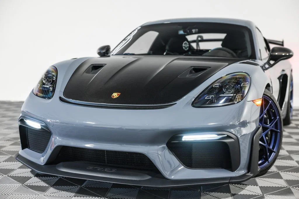 2025 Porsche 718 GT4 RS - Photo 10