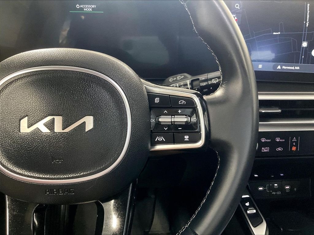 Used 2024 Black Kia S image 24