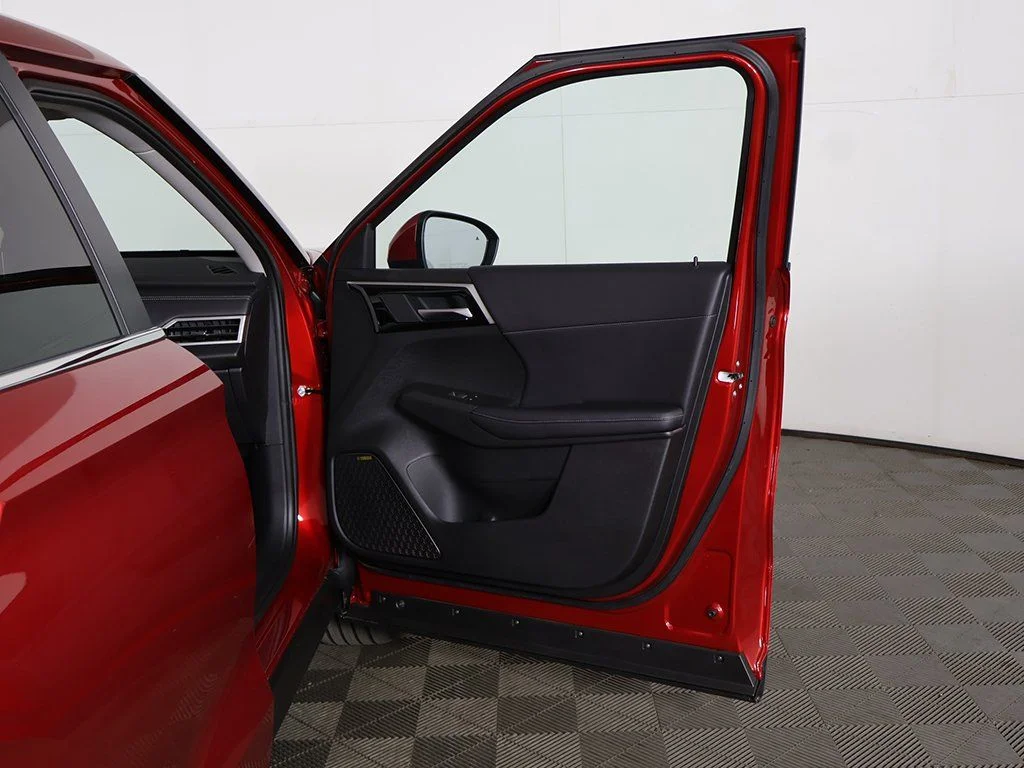 2025 Mitsubishi Outlander SE - Photo 24