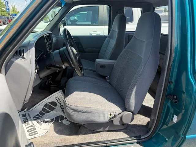 Used 1994 Green Ford XLT image 2