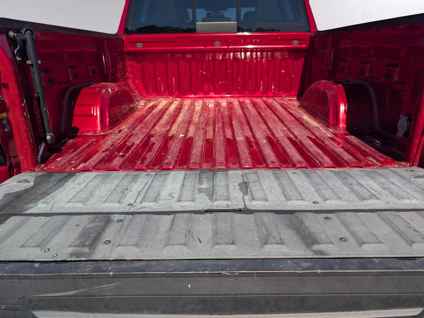 Used 2021 Cayenne Red Tintcoat GMC SLT image 37