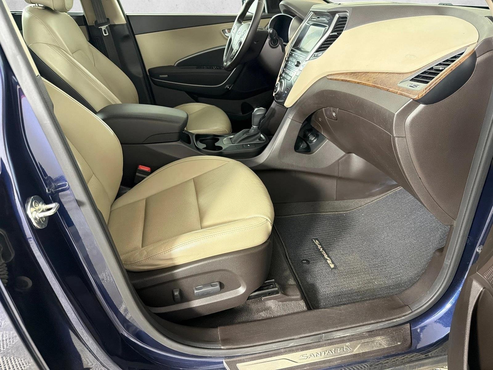 Used 2017 Storm Blue Hyundai SE image 13