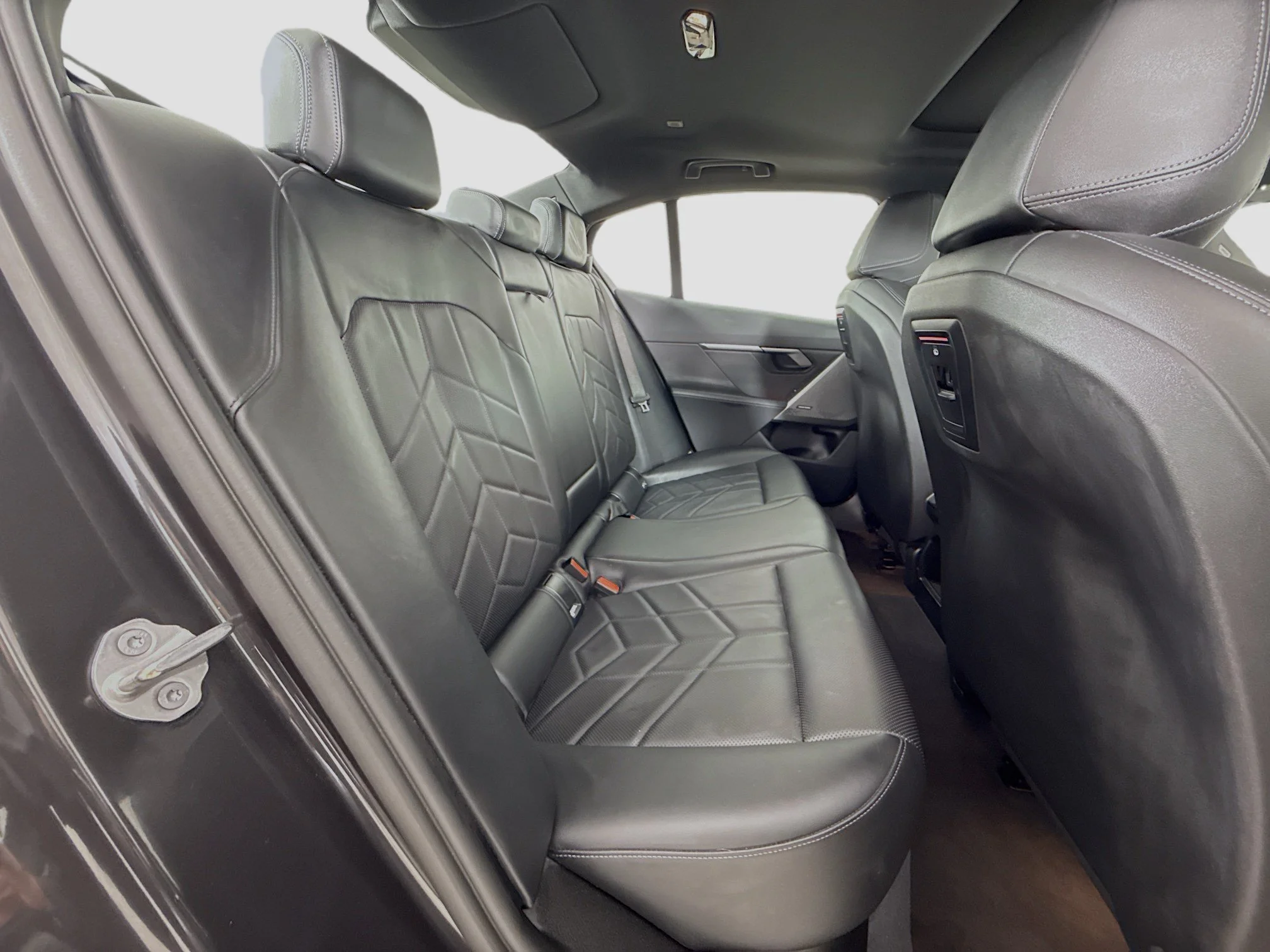 Used 2024 Gray BMW 530i image 27