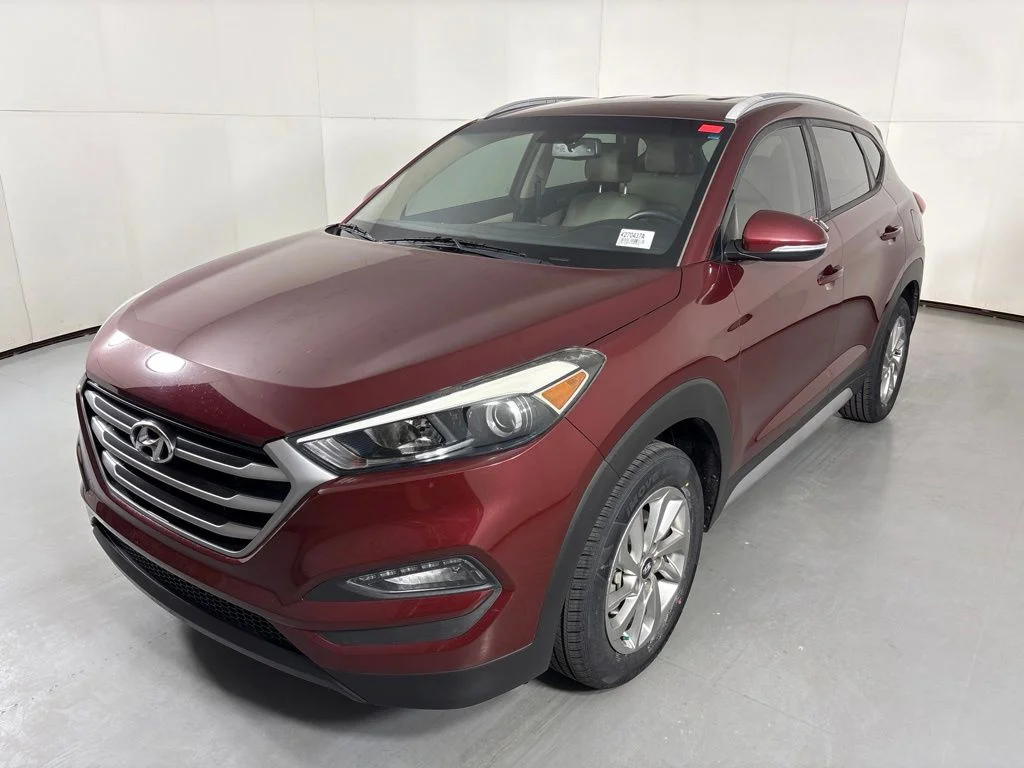 Used 2018 Red Hyundai SEL Plus image 4