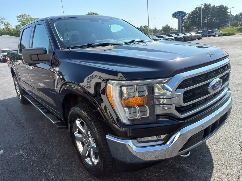 Used 2021 Agate Black Metallic Ford XLT image 7