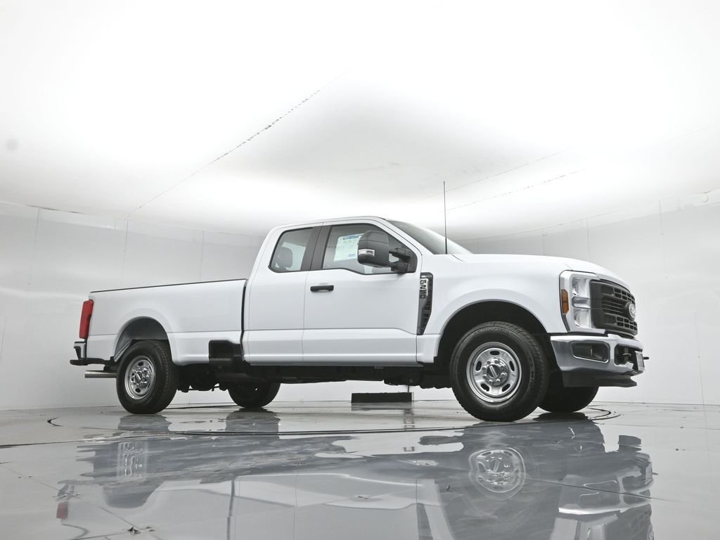 New 2026 Oxford White Ford XL image 48