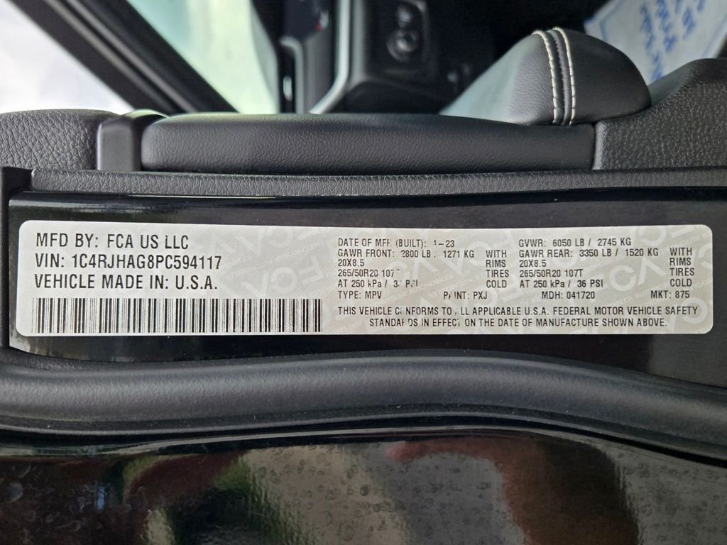 Used 2023 Black Jeep Altitude X image 34