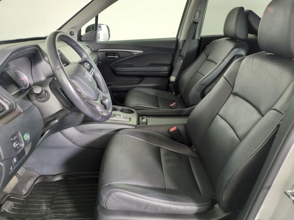 Used 2022 Platinum White Pearl Honda Special Edition image 9