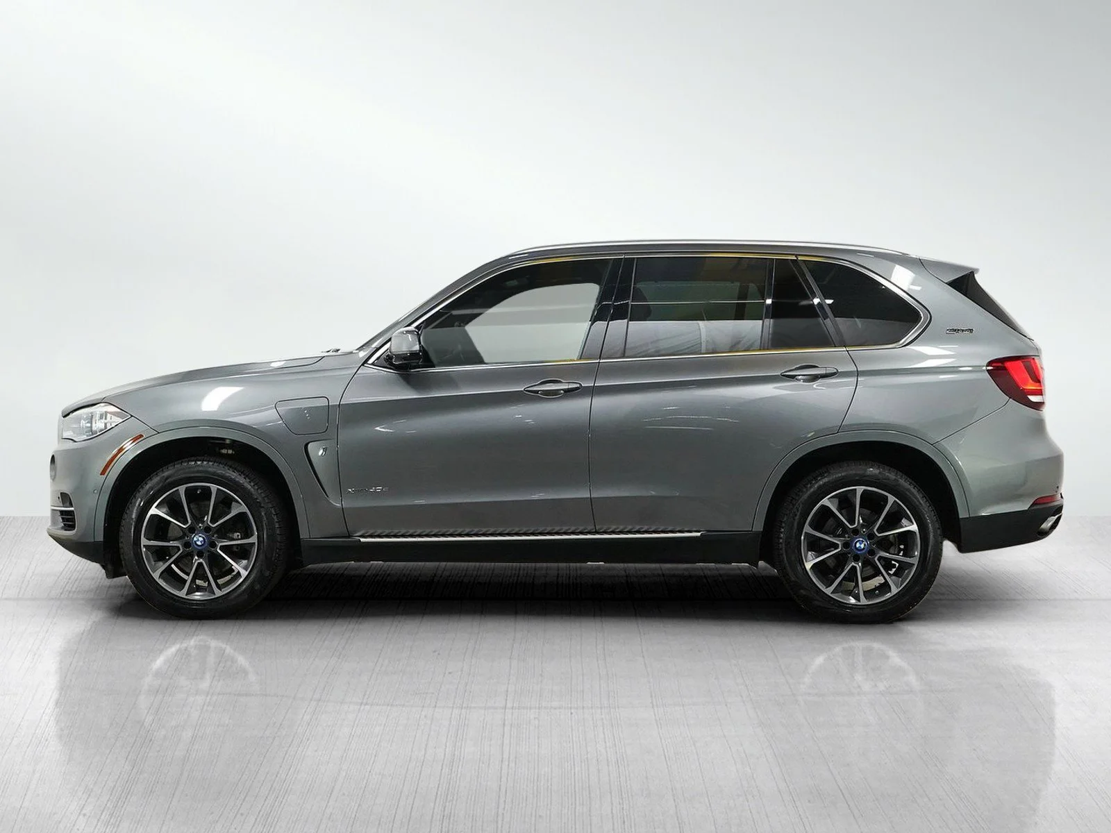 Used 2018 BMW X5 xDrive40e with VIN 5UXKT0C55J0V98593 for sale in Bloomington, Minnesota