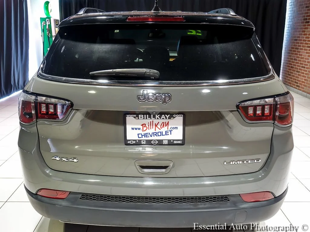 Used 2022 Gray Jeep Limited image 7