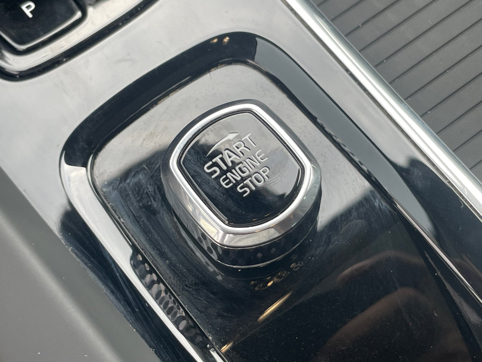 Used 2024 Thunder Grey Metallic Volvo Core Dark Theme image 18