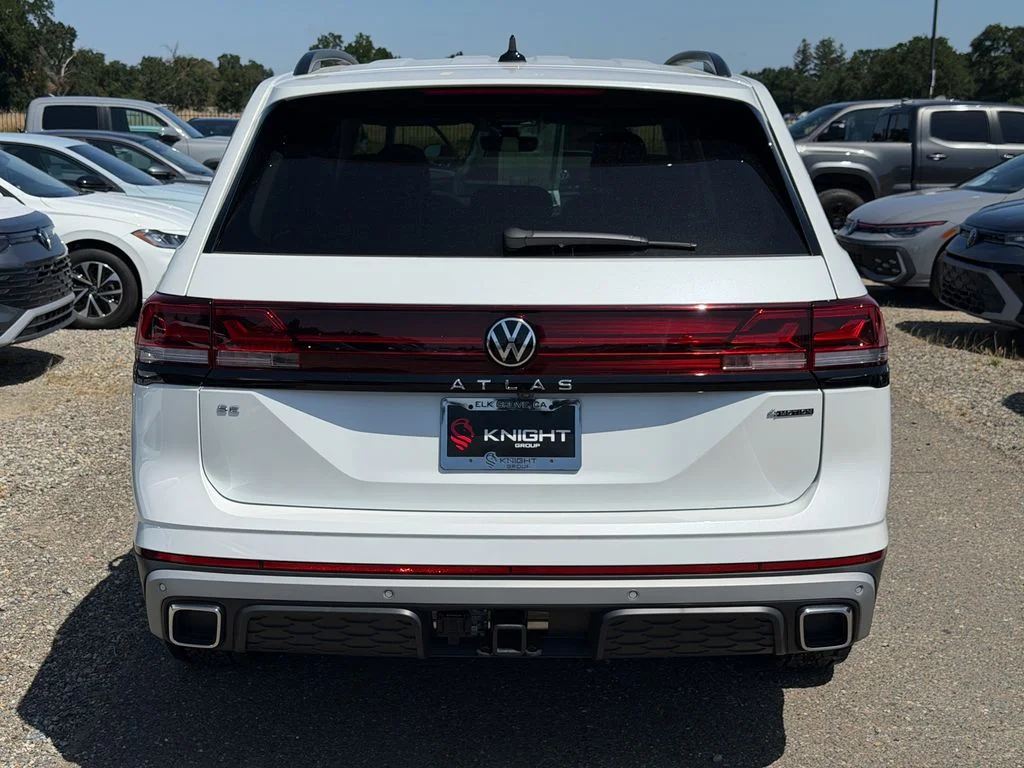 New 2026 Opal White Pearl Volkswagen 2.0T Peak Edition image 10